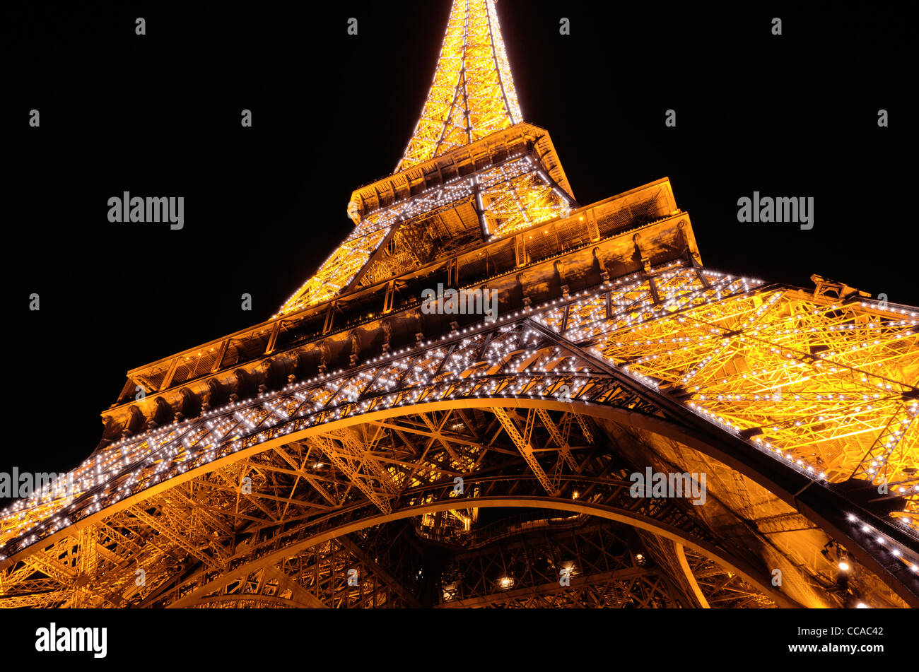 La tour Eiffel di notte, Parigi, Francia Foto Stock