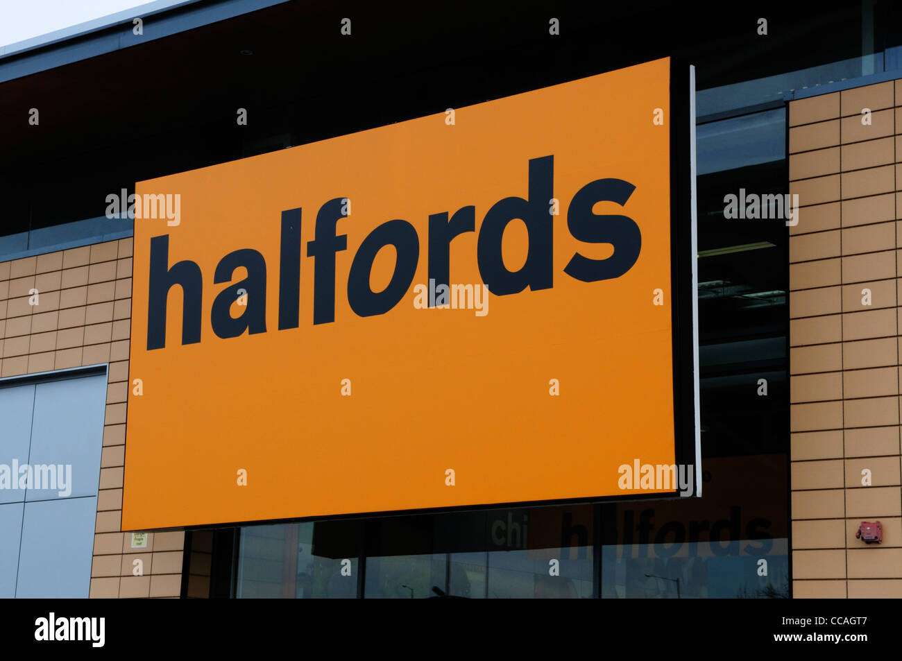Halfords Motoring Accessories Shop segno, Cambridge, Inghilterra, Regno Unito Foto Stock