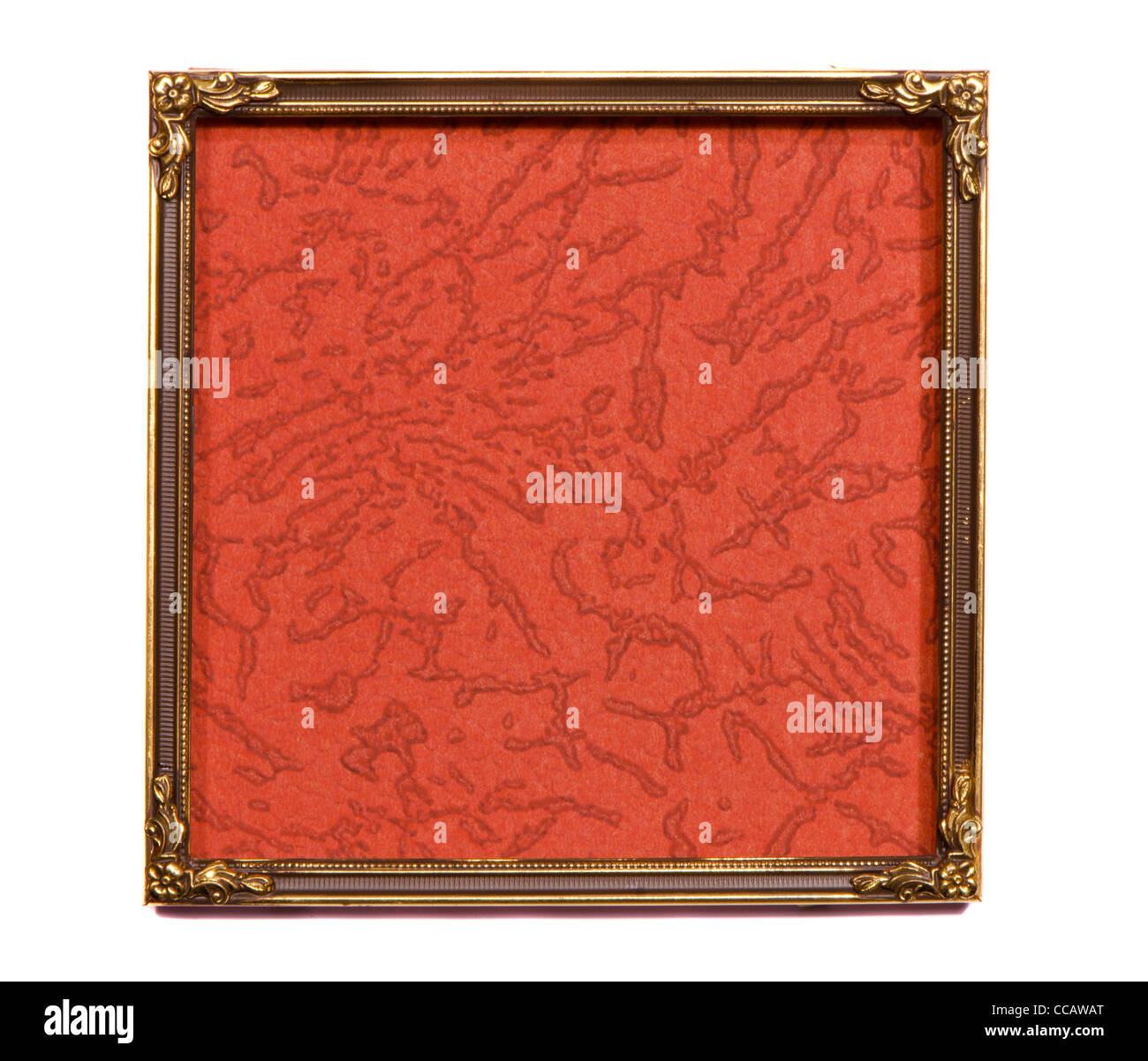 Isolato su bianco antico telaio di ottone con il vecchio sfondo Foto Stock