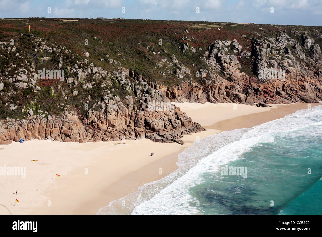 Spiaggia Porthcurno visto dalla Minack Theatre, Cornwall Regno Unito. Foto Stock