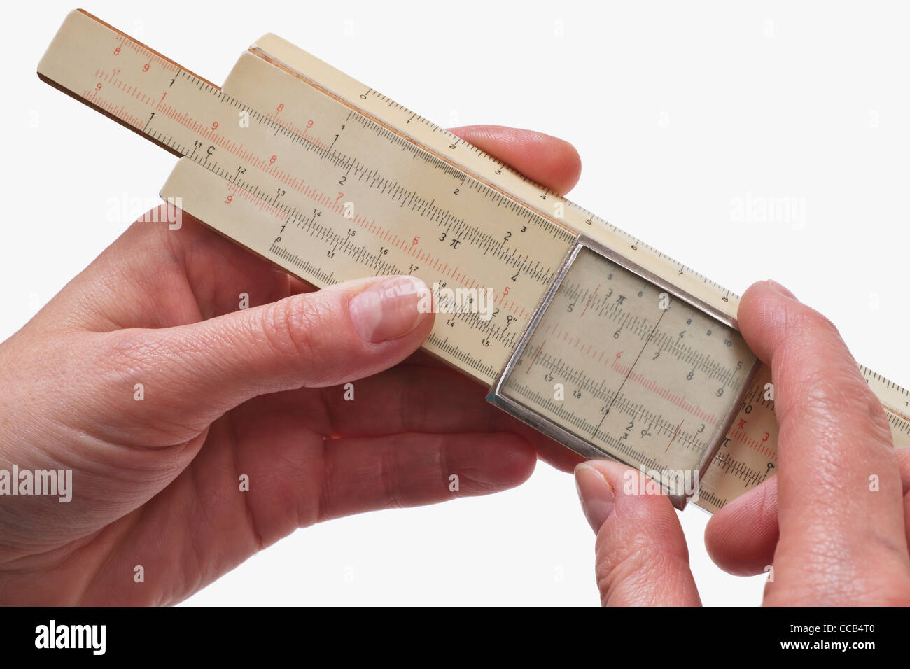 Ein Rechenschieber wird in der gehalten mano | una slitta regola è tenuto in mano Foto Stock