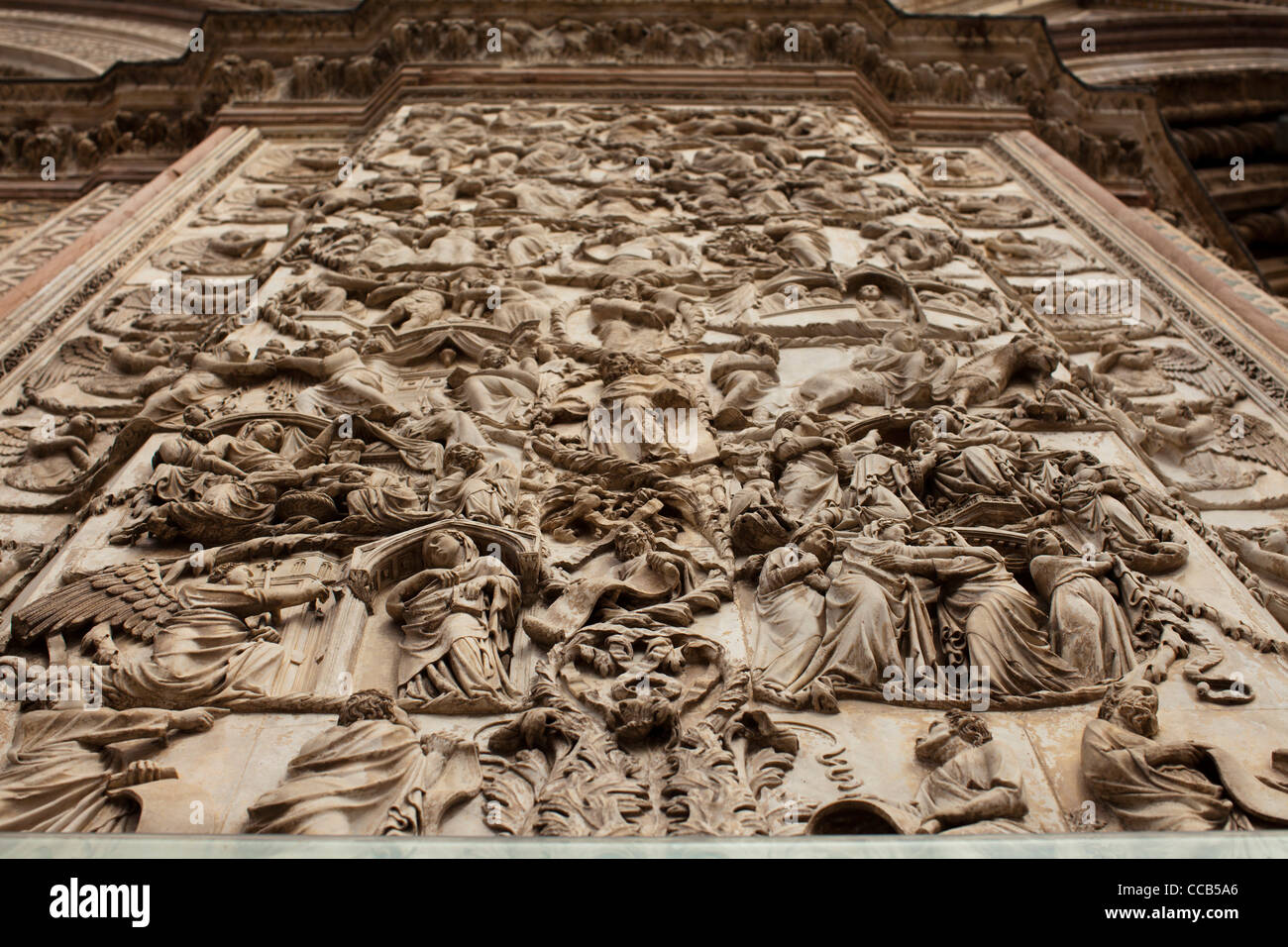 Allestita la facciata della cattedrale di Orvieto, Italia. Foto Stock