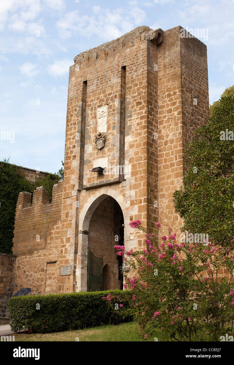 L'ingresso alla Fortezza di Albornoz. Orvieto, Italia. Foto Stock