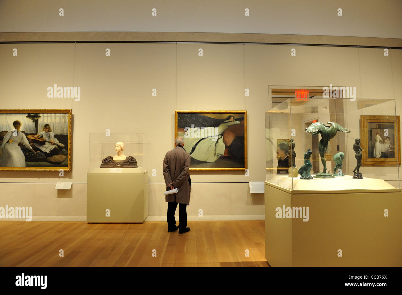 Il Metropolitan Museum of Art di ala americana include una galleria dedicata a dipinti e sculture di donne. Foto Stock