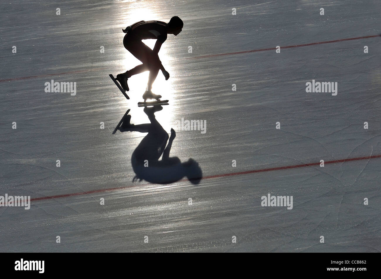 Mens 1500m di pattinaggio di velocità in corrispondenza della prima giovinezza Olimpiadi invernali - Innsbruck Foto Stock