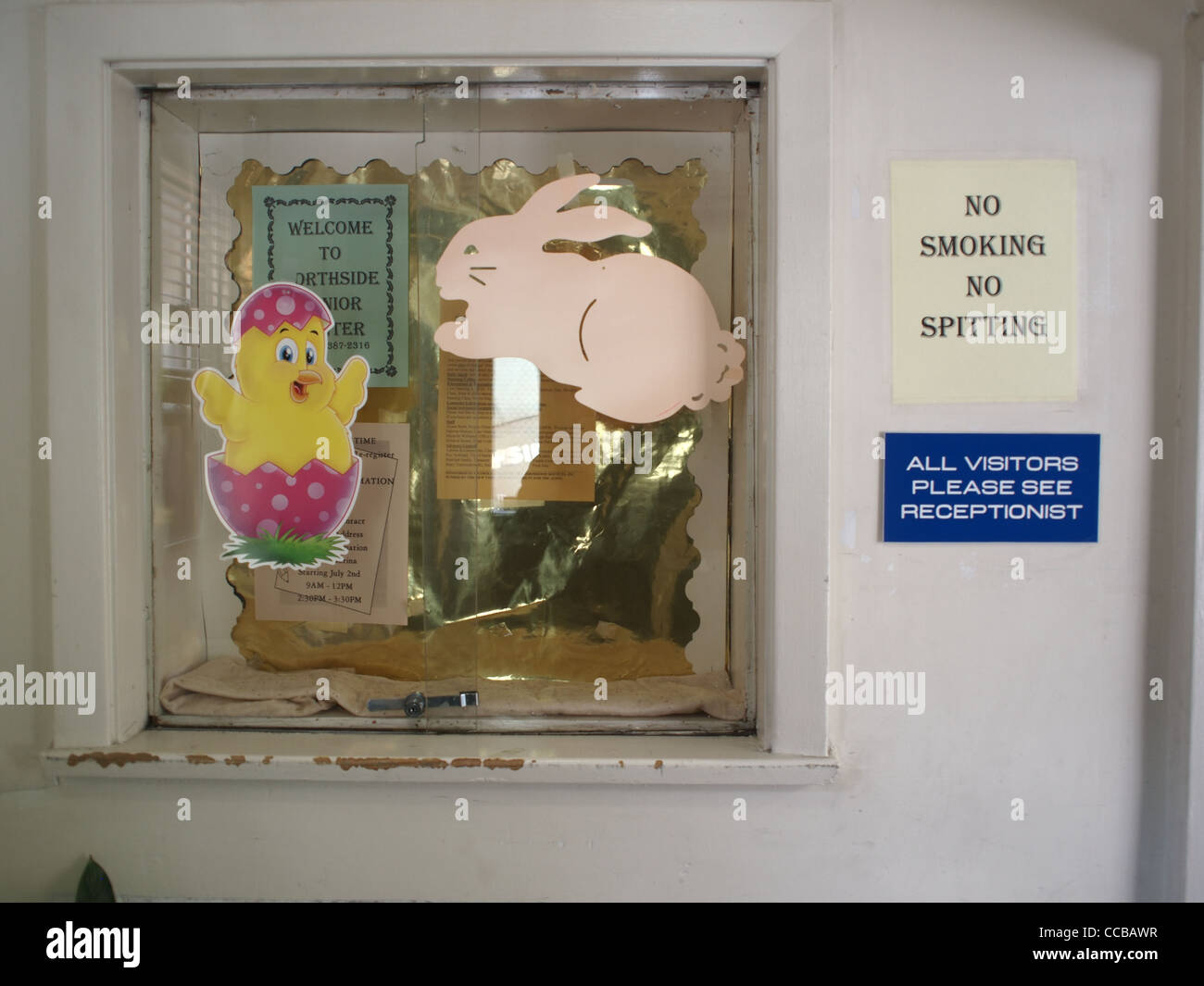 Ingresso alla Catholic Charities Senior Center, Brooklyn, New York Foto Stock