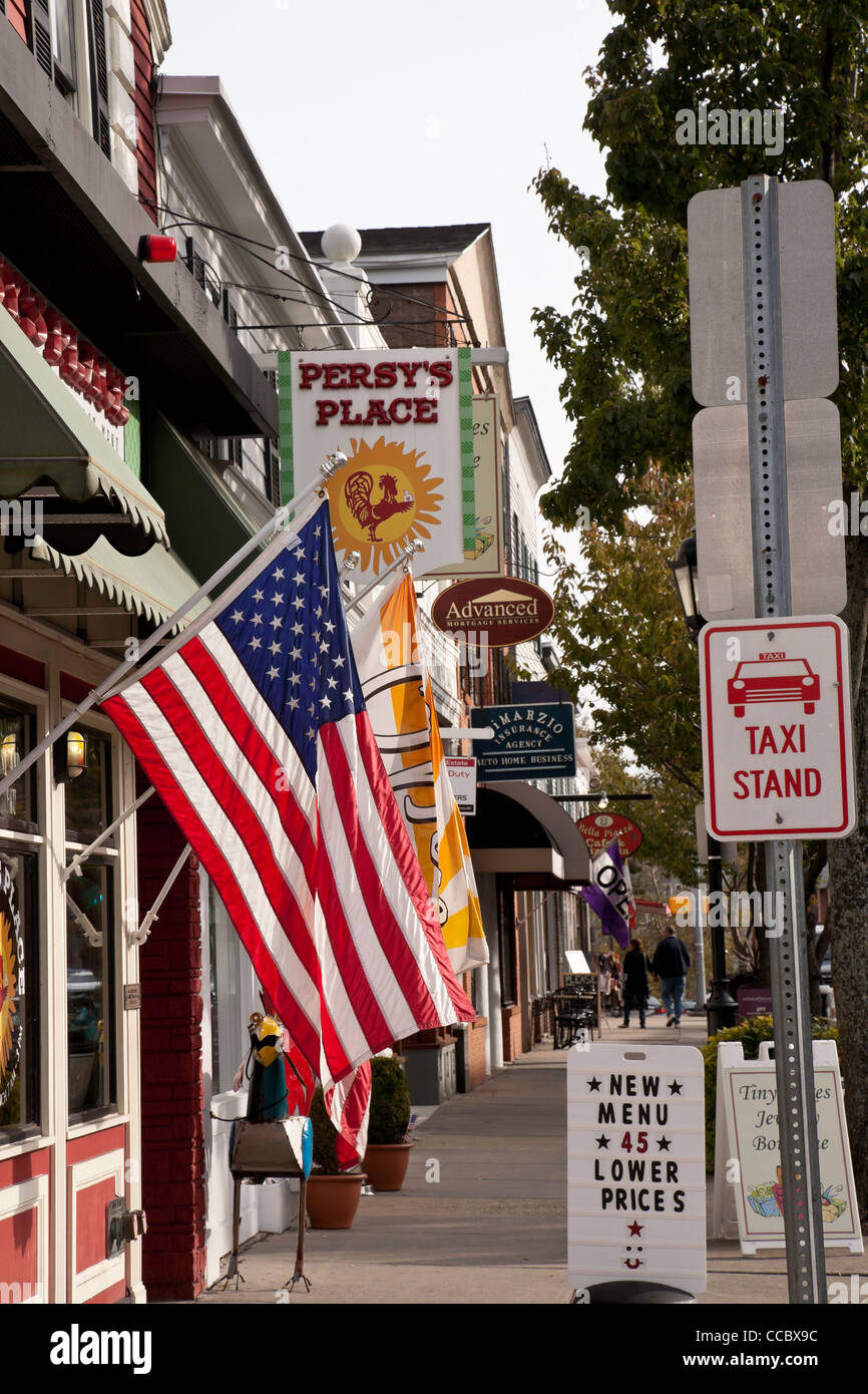 Bandiera americana , Main Street, Plymouth, Massachusetts, MA, Foto Stock