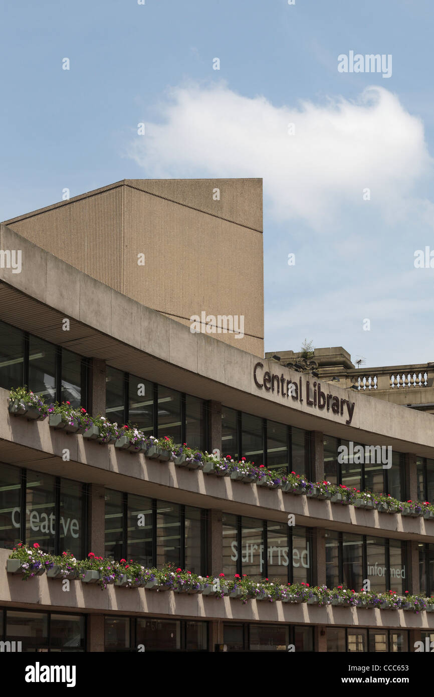 Biblioteca centrale di Birmingham john madin design group birmingham 1974 libreria di riferimento visto da Chamberlain Square Foto Stock