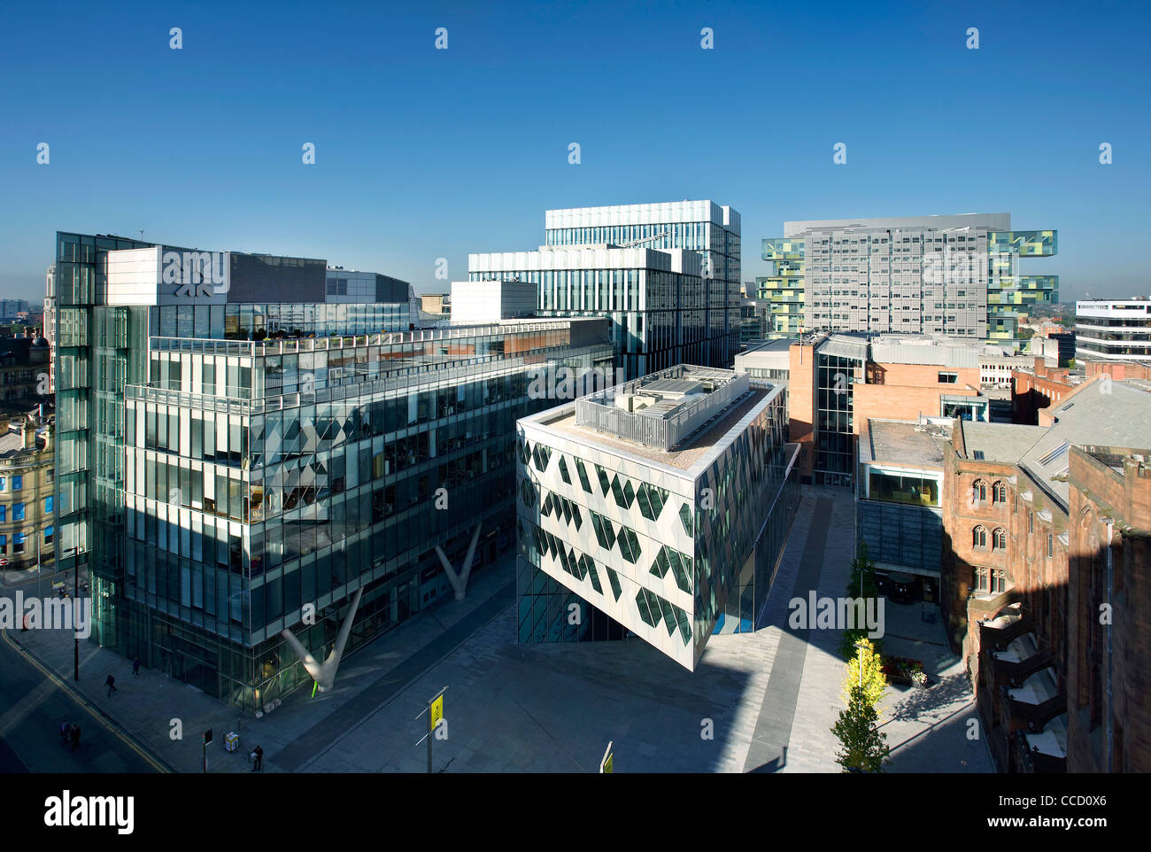 ARMANI FLAGSHIP STORE, Manchester, SHEPPARD ROBSON, 2008. Generale vista in elevazione degli edifici e sulla città Foto Stock