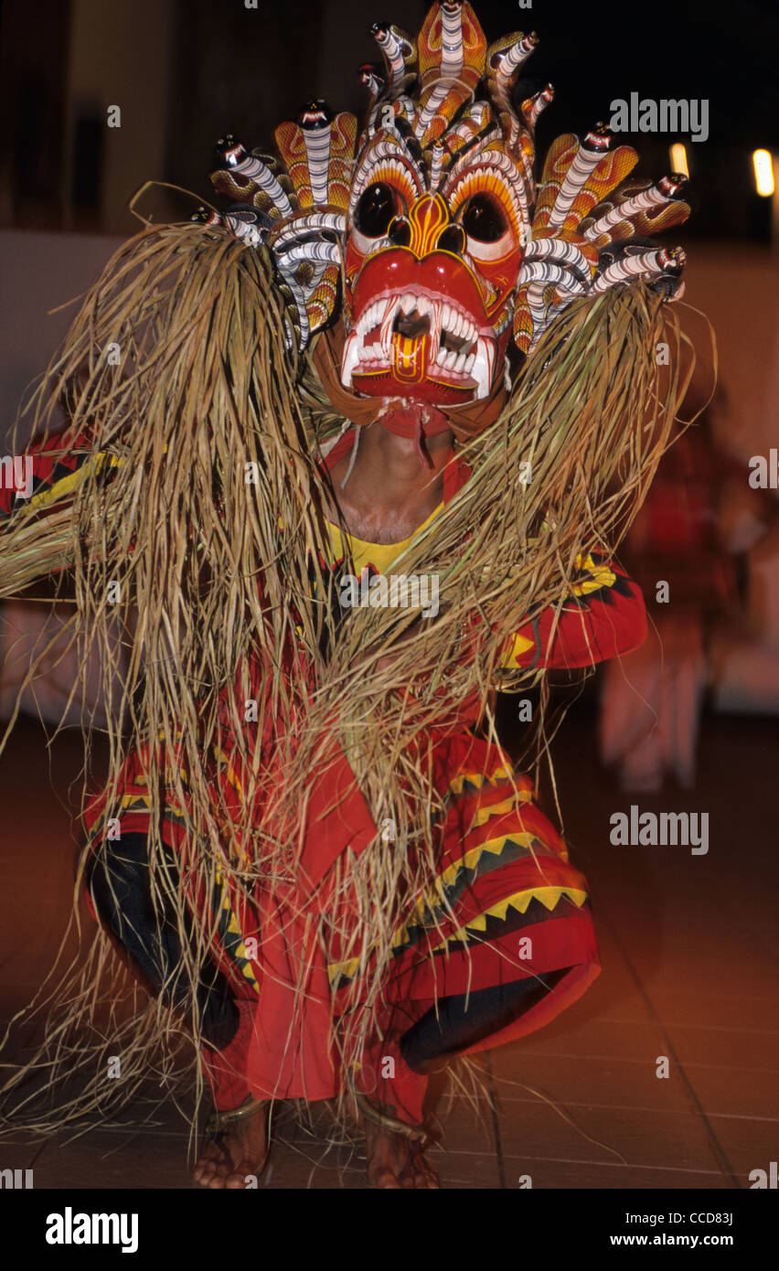 I balli tradizionali, Dambulla, Sri Lanka Foto Stock