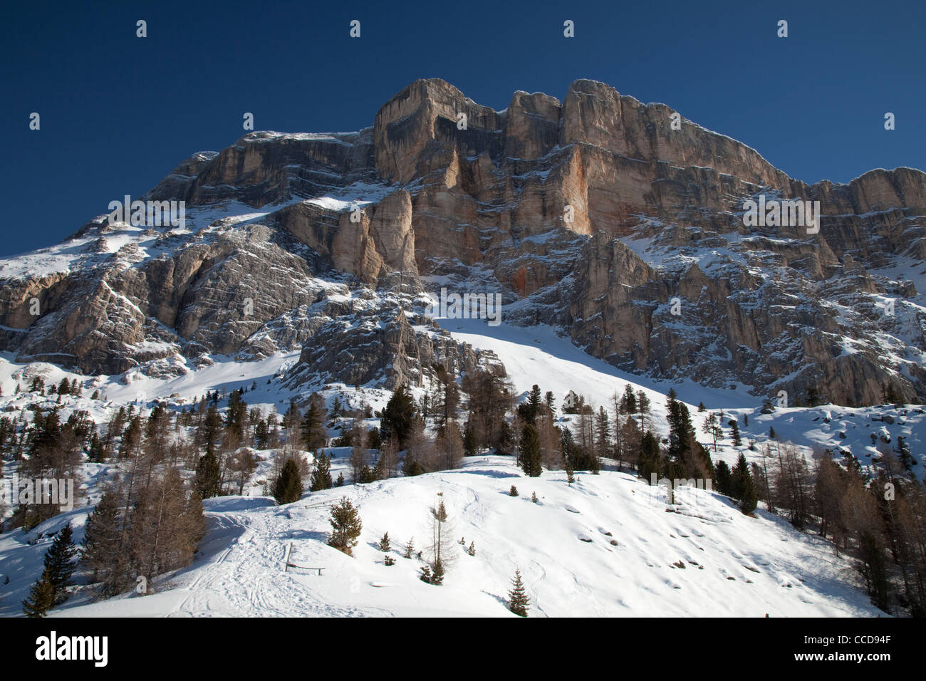 Heiligkreuzkofel 2908m, gamma Kreuzkofel, parco naturale Fanes-Sennes-Braies, Badia, Badia Badia, Dolomiti, Alto Adige, Italien Foto Stock