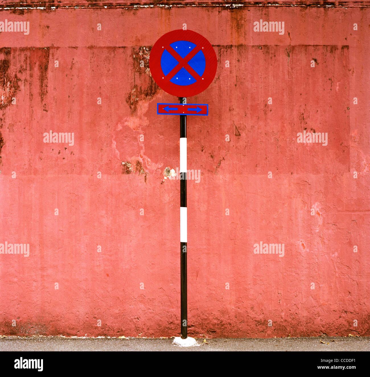 Scena di strada in Malacca in Malesia nel sud-est asiatico in Estremo Oriente. Il minimalismo segno minimalista Foto Stock