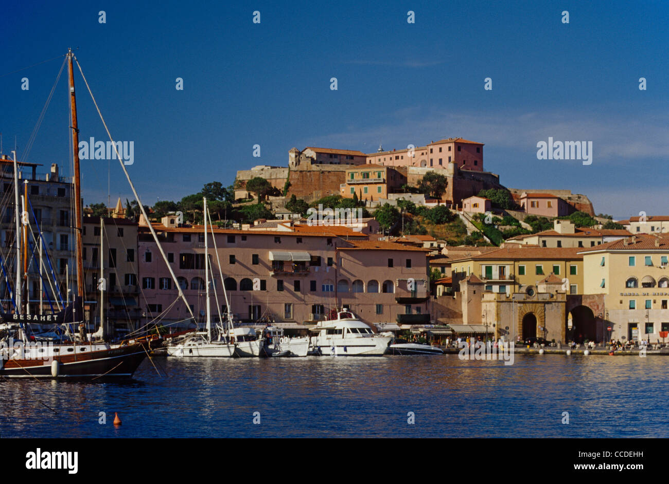 Il porto di Portoferraio Foto Stock