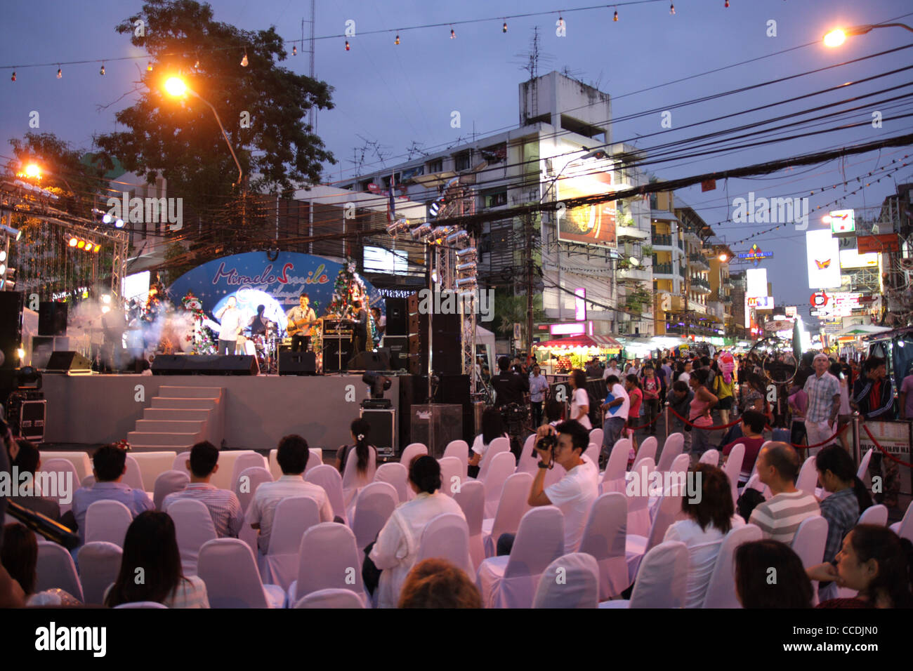 Festa di Natale a Khaosan Road di Bangkok Foto Stock