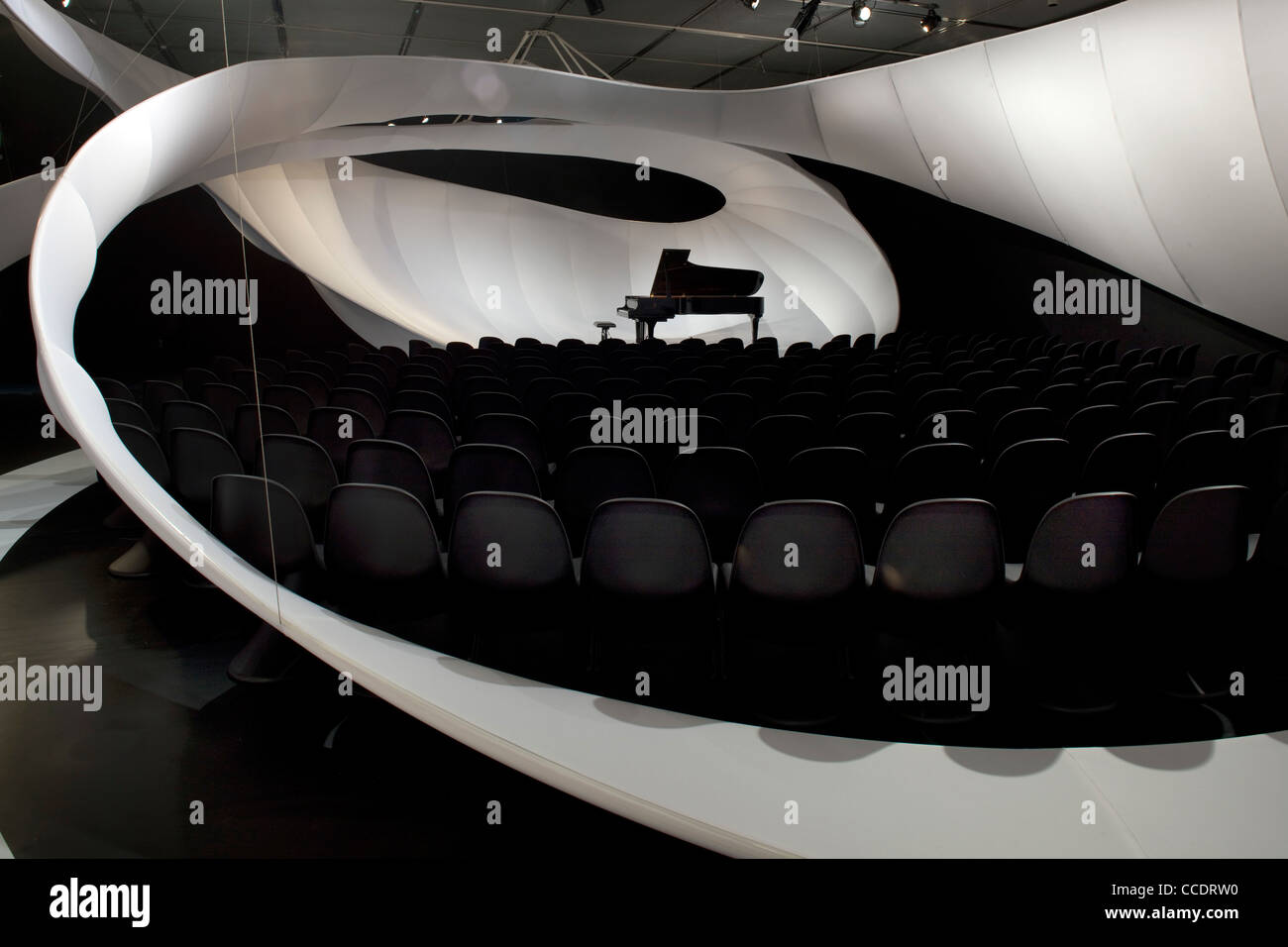 Chamber Music Hall di Zaha Hadid, Vitra sedie riempito la hall Foto Stock
