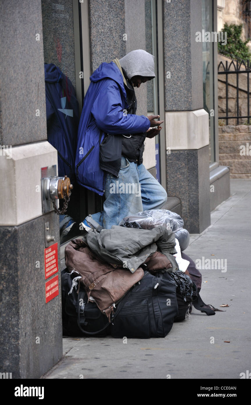 Senzatetto mendicante, New York City, Stati Uniti d'America Foto Stock