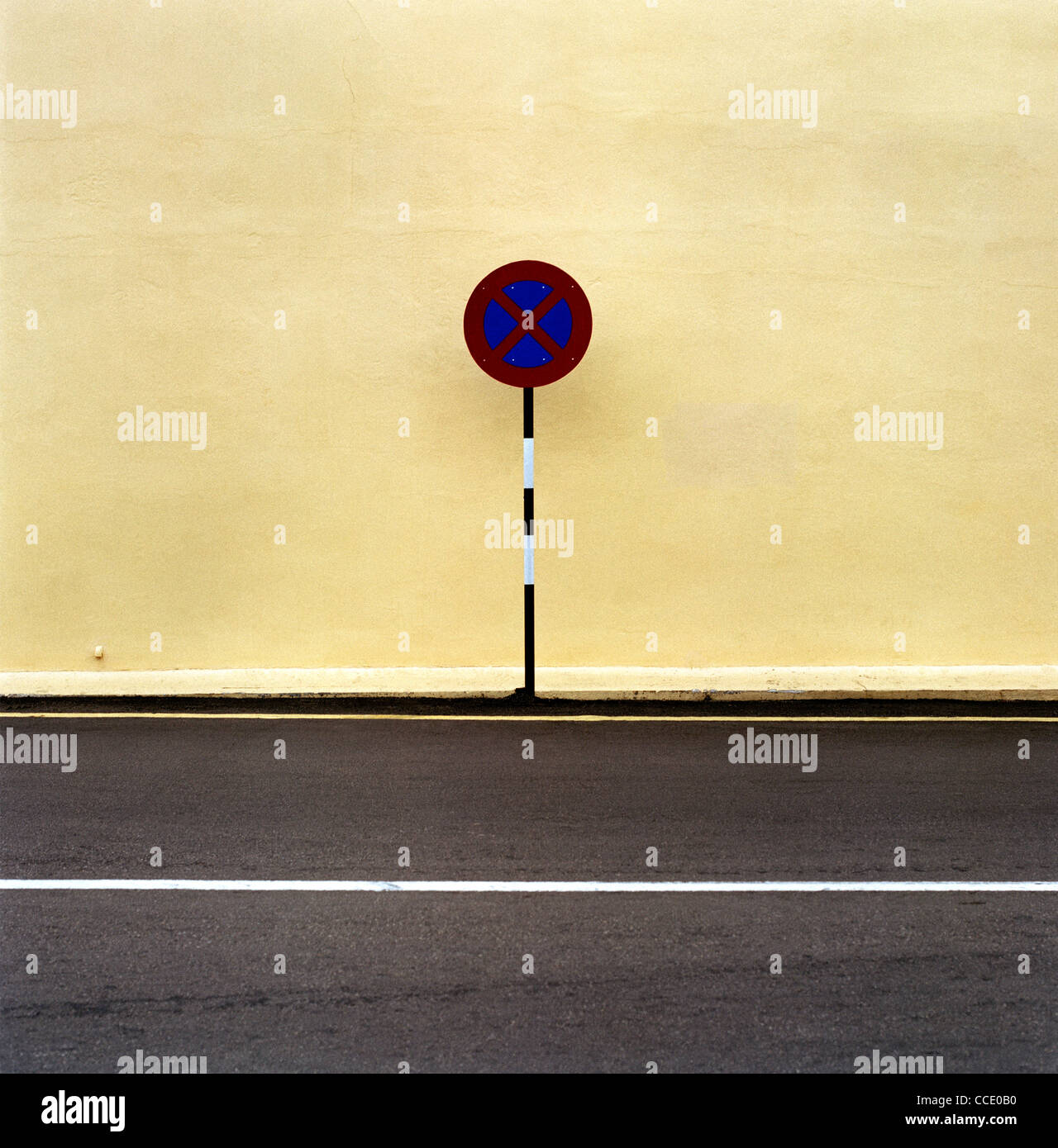 Un cartello stradale in Malacca Malacca in Malesia Southeast Asia Estremo Oriente. Il minimalismo minimalista Foto Stock