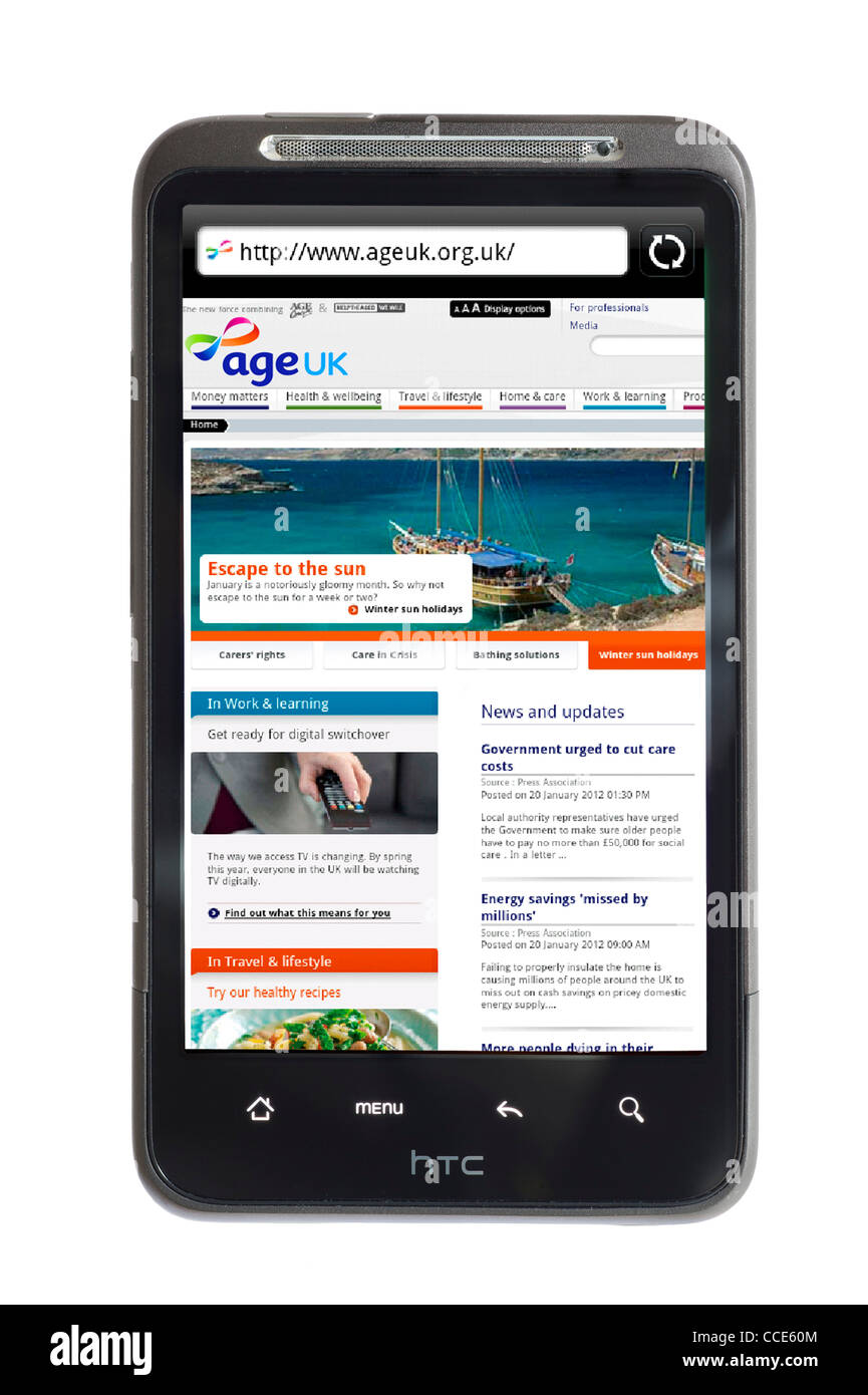 L'età UK carità sito web (un amalgama di età preoccupazione e aiutare anziani) visualizzato su un smartphone HTC Foto Stock