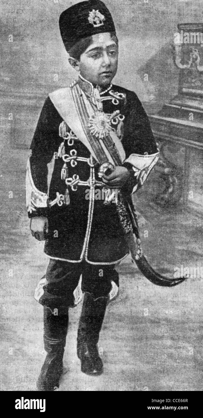 Ahmad Mirza, 1898-1930, scià di Persia (1909-25), figlio di Muhammad Ali. L'ultimo della dinastia di Qajar nel 1909 Foto Stock
