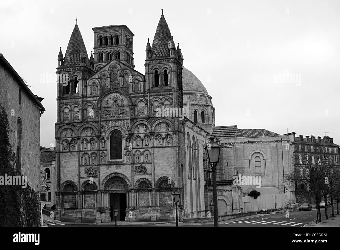 Angouleme, SW Francia, fronte ovest della cattedrale Foto Stock