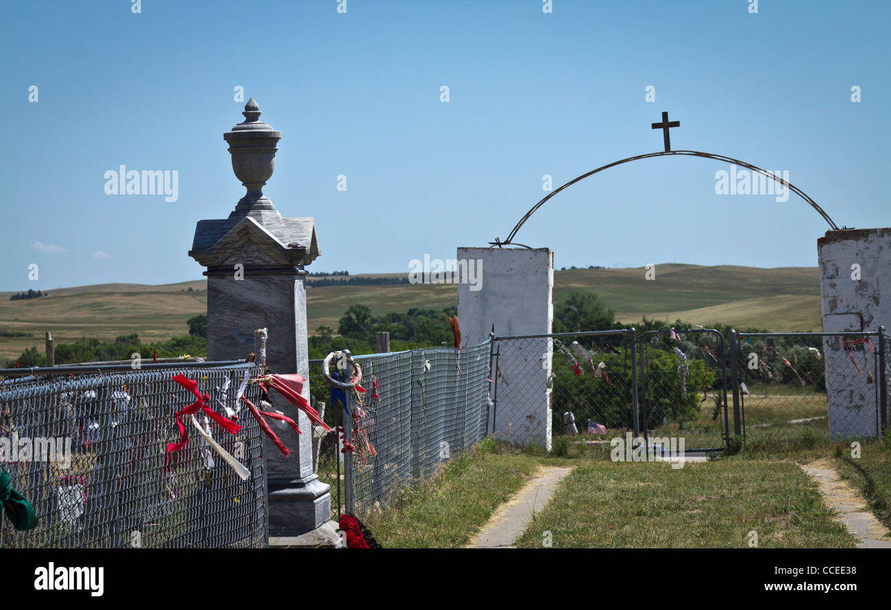 Riserva Pine Ridge, tribù del cimitero degli Indiani d'America Lakota Oglala Sioux, South Dakota, USA, US Memorial Wounded Knee Massacre, ad alta risoluzione orizzontale Foto Stock