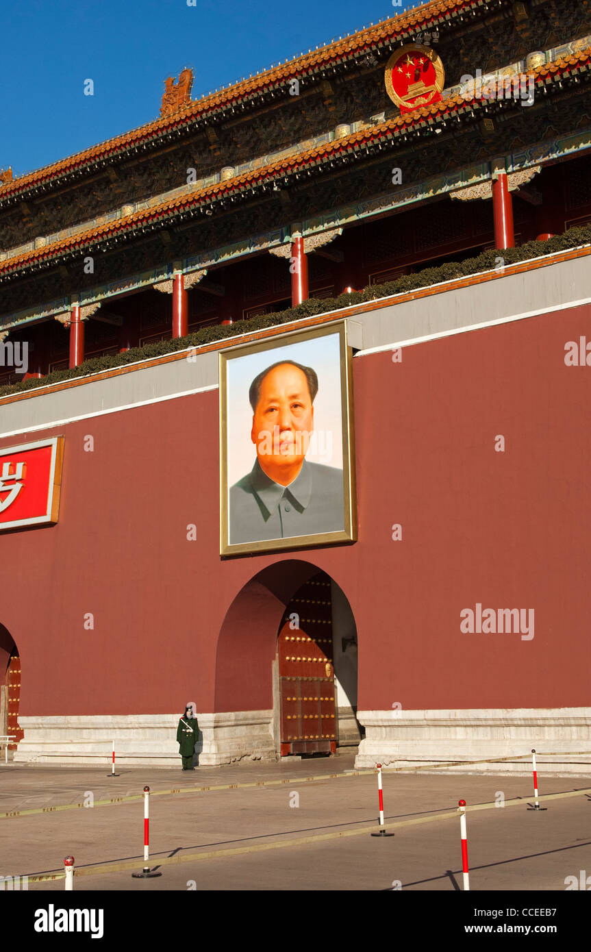 Ritratto del presidente Mao si blocca a theTiananmen Gate, Piazza Tiananmen, Pechino, Cina Foto Stock