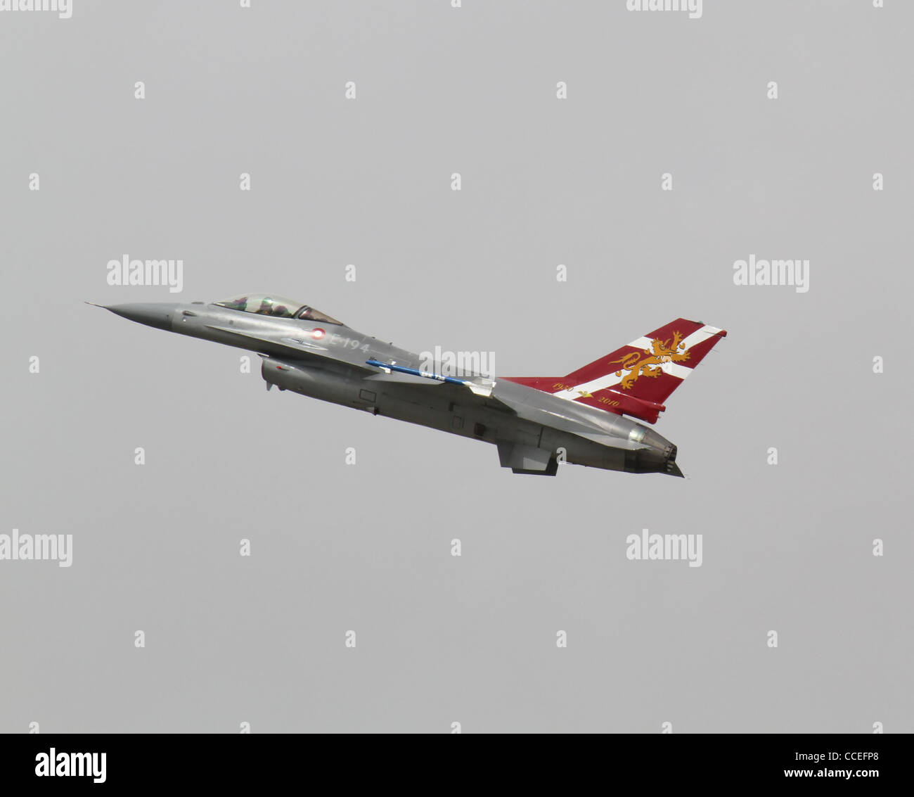 Danish General Dynamics F-16 Fighting Falcon volando a RIAT 2011 Foto Stock