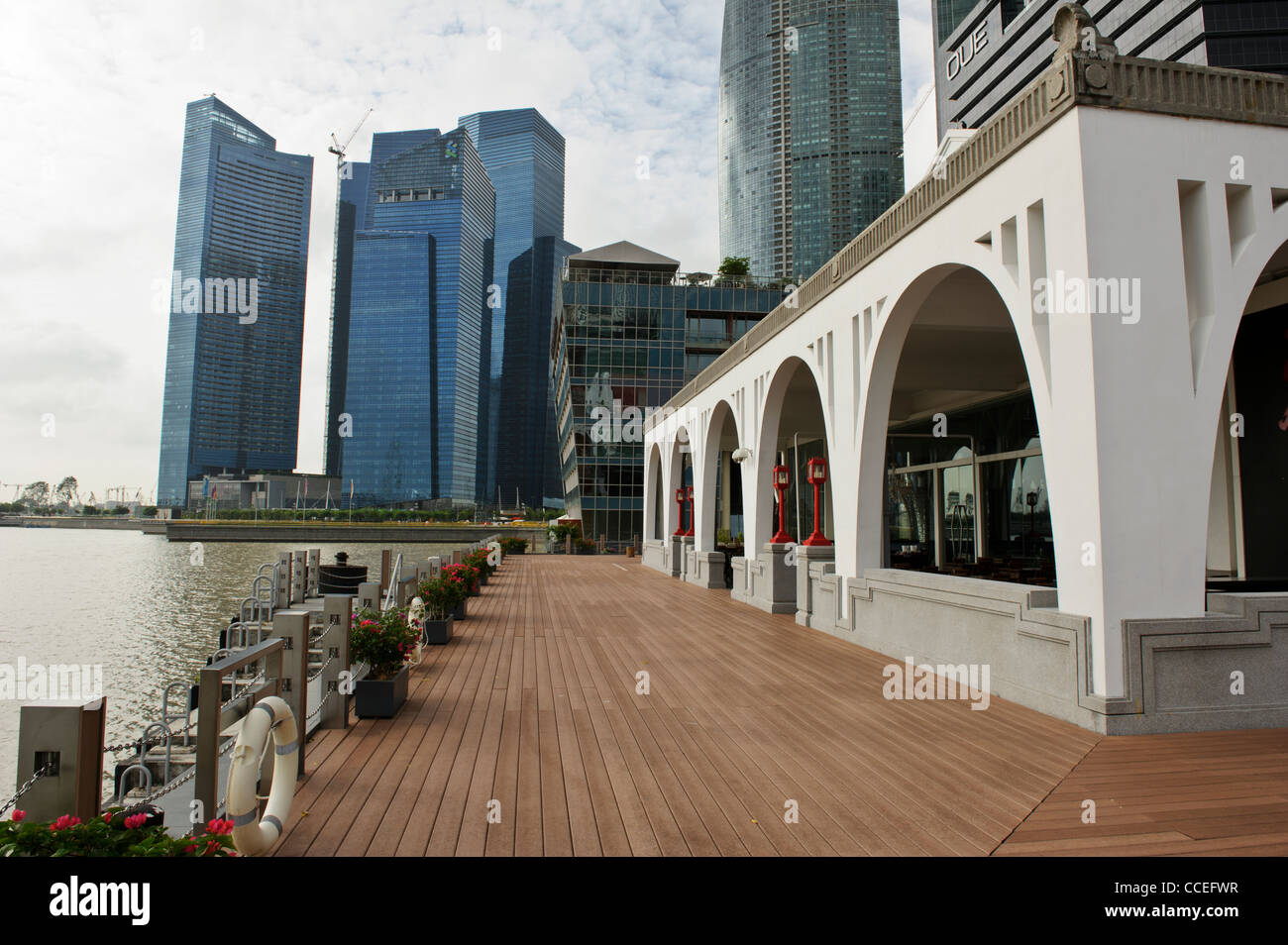 La costruzione di edifici commerciali, Marina Bay, Singapore. Foto Stock