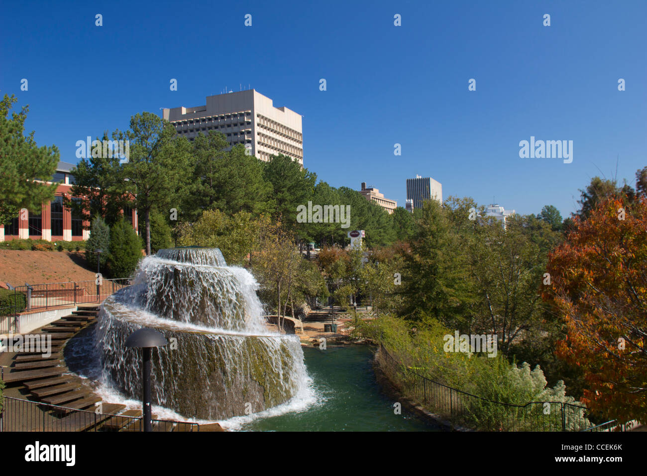 Finlay Park fontana nel centro di Columbia, nella Carolina del Sud a inizio autunno Foto Stock