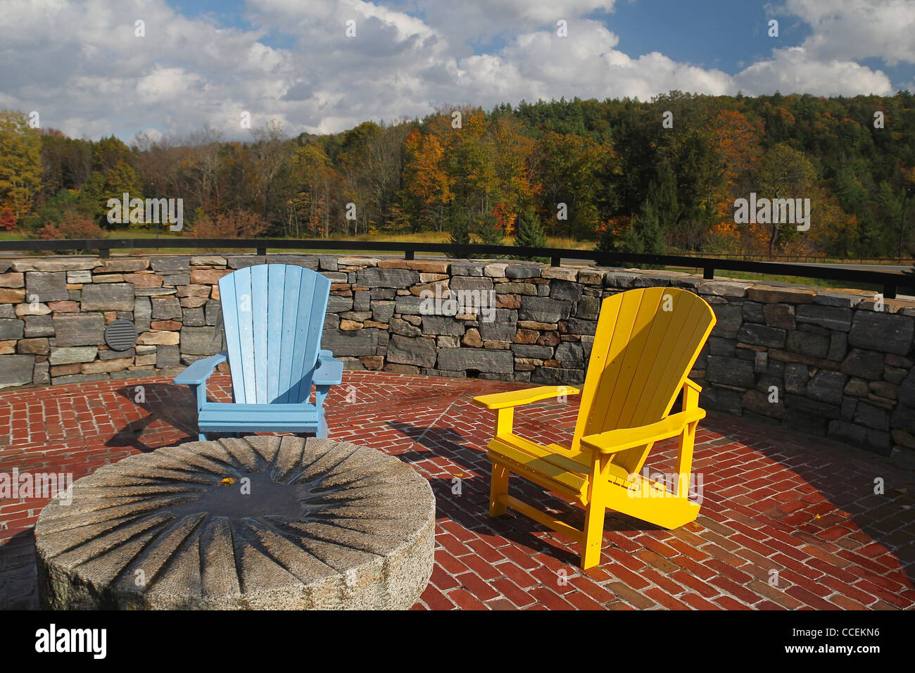 Le sedie fuori al Vermont Centro di accoglienza, Guilford, Vermont Foto Stock