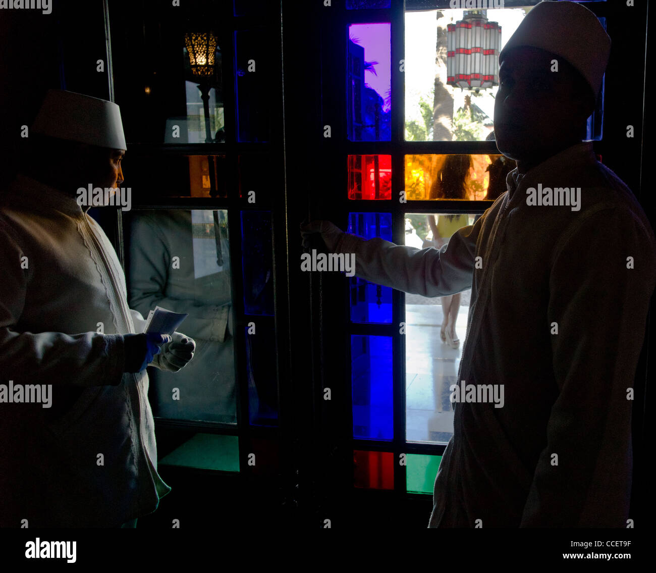 Il Marocco Marrakech, bellboys del hotel La Mamounia Foto Stock