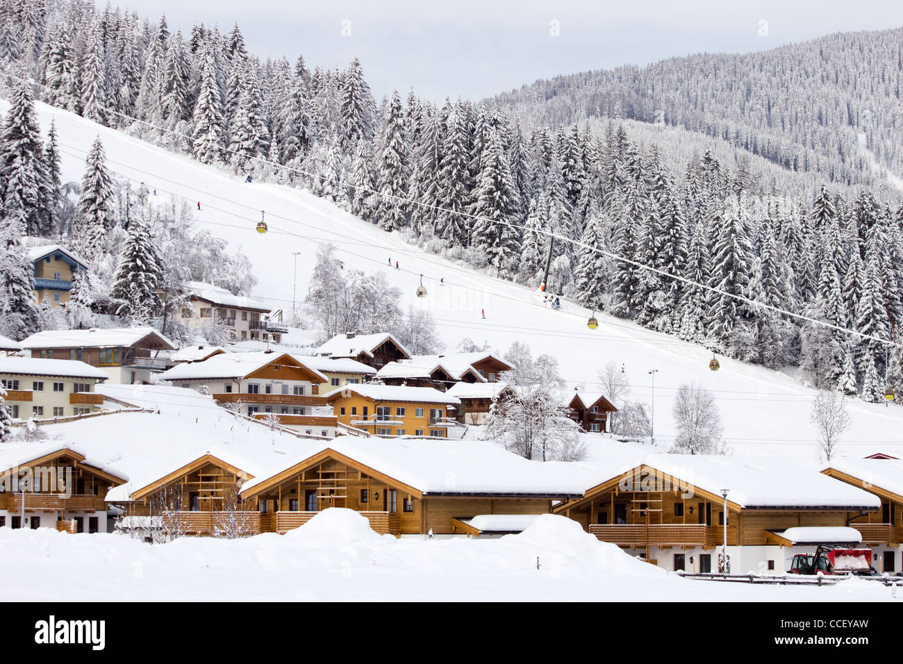 Piste da sci a Flachau. Una località sciistica nelle Alpi austriache. Foto Stock