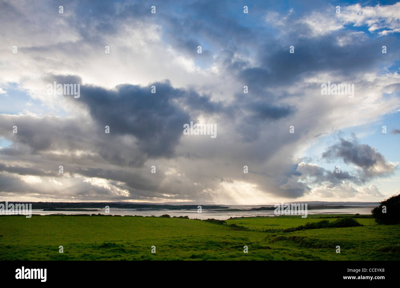 Vista sul Moy estuario, nella contea di Sligo, Irlanda. Foto Stock