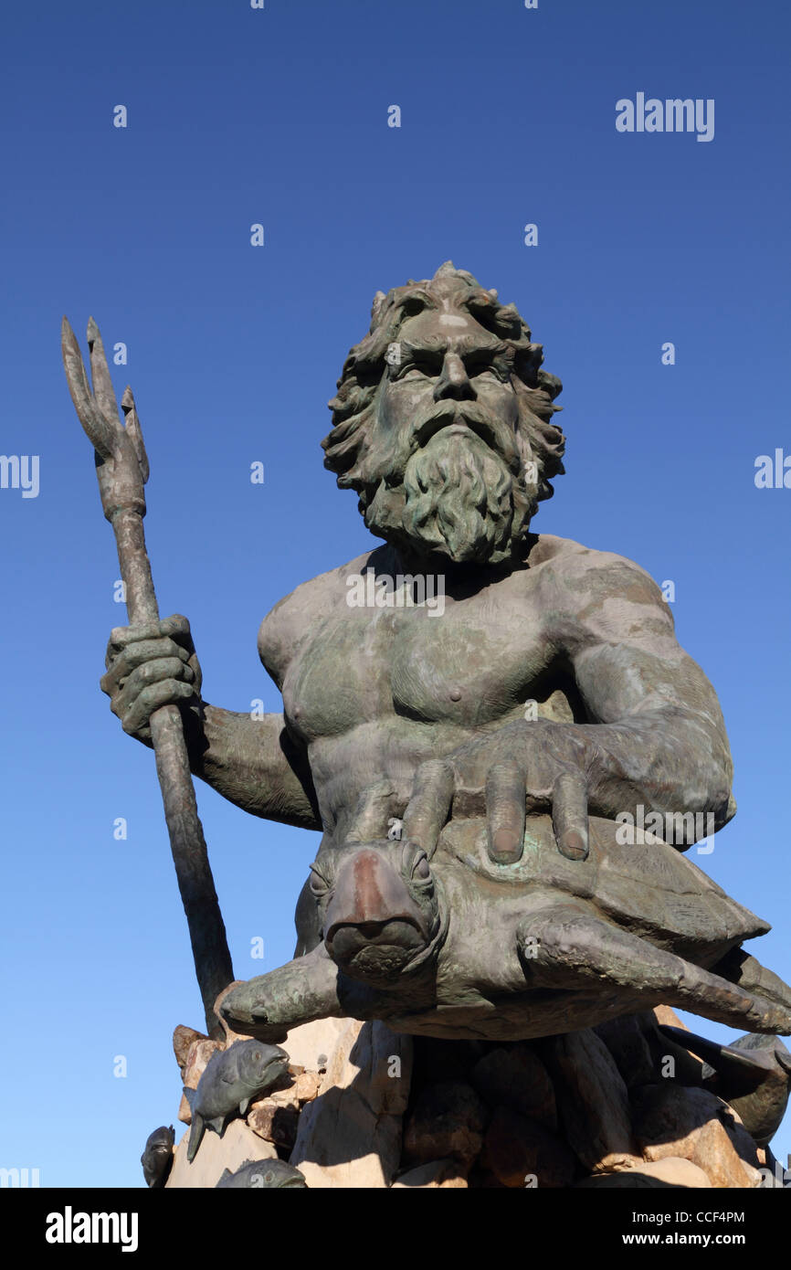 Un primo piano di una fusione di bronzo statua del Nettuno in Virginia Beach, Va, Boardwalk. Foto Stock