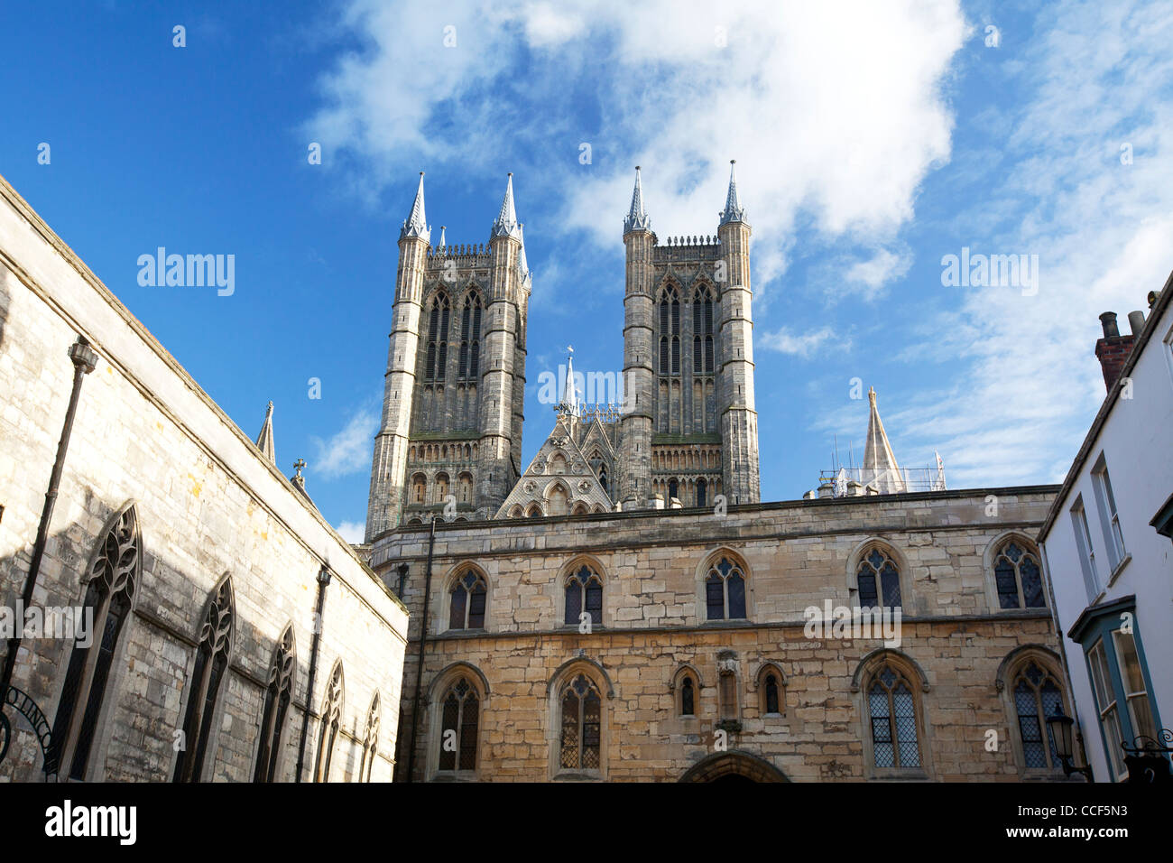 Lincoln City, Lincolnshire, Inghilterra, Cattedrale di Lincoln, storico punto di riferimento gotico torri medievali Foto Stock