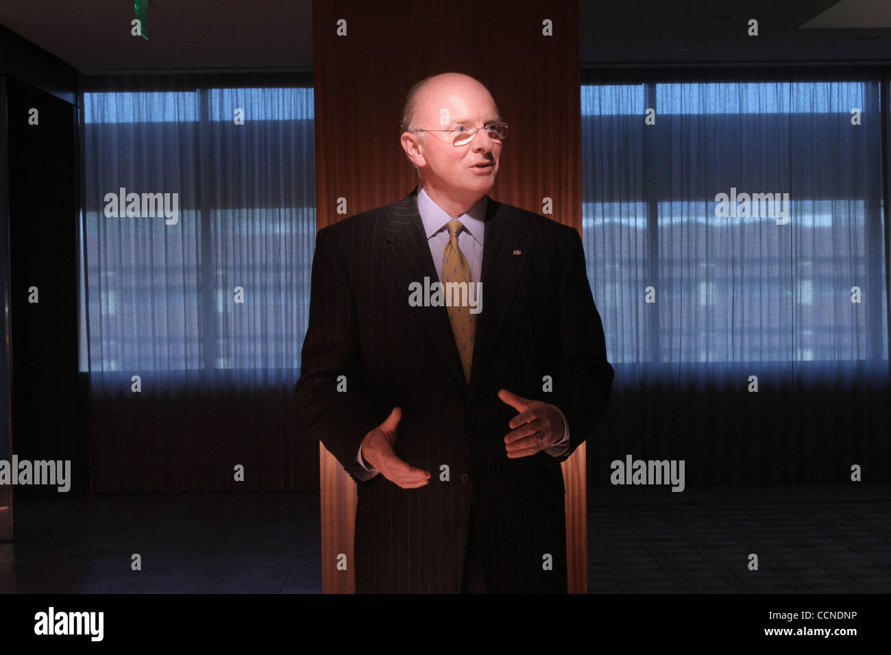 Il Sep 23, 2004 - San Ramon, California, Stati Uniti d'America - ChevronTexaco Corporation chairman e CEO DAVID J. o'reilly fotografato presso gli uffici della Società San Ramon. (Credito Immagine: © Martin Klimek/ZUMA Press) Foto Stock