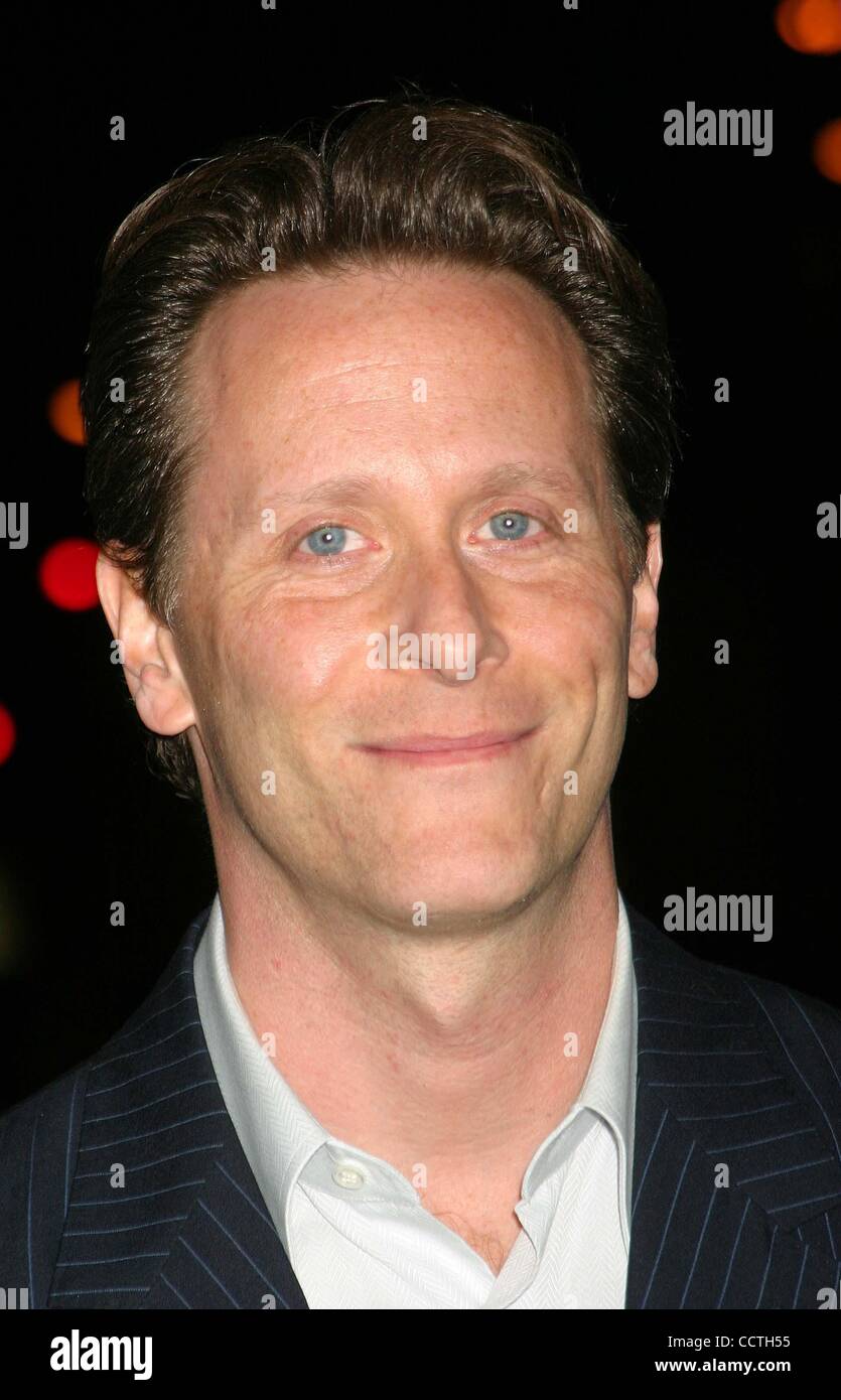 Gen 15, 2004 - Hollywood, California, Stati Uniti - K34870EG.ABC WINTER PRESS TOUR 2004 All-STAR PARTY, PACIFIC DESIGN CENTER,WEST HOLLYWOOD, CALIFORNIA.01/15/04 . /E.G.I./ 2004.STEVEN WEBER.(Immagine di credito: Â© Ed Geller/Globe foto/ZUMAPRESS.com) Foto Stock