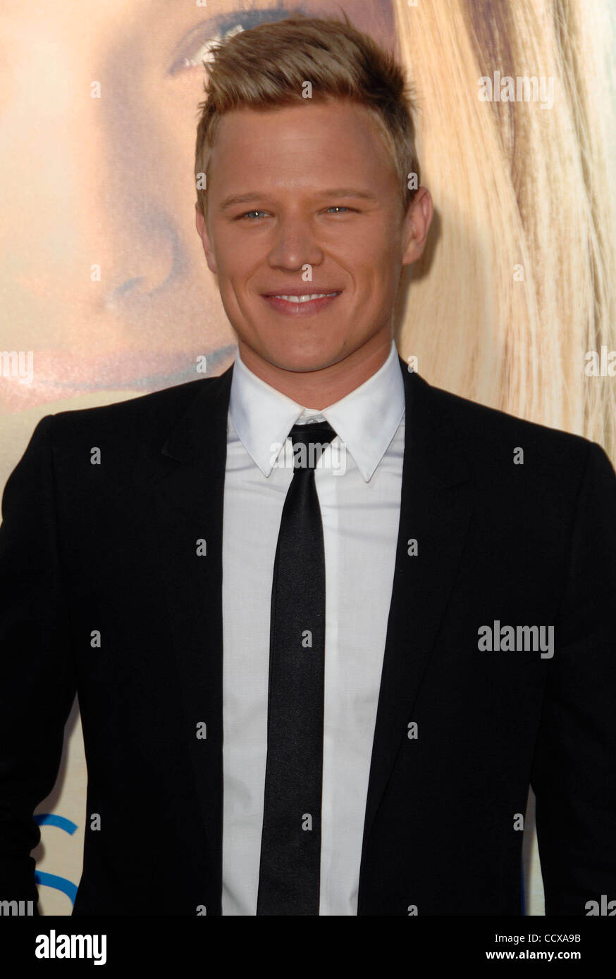 11 maggio 2010 - Los Angeles, California, Stati Uniti - CHRIS EGAN frequentando il Los Angeles Premiere DI LETTERE A GIULIETTA tenutosi presso il Grauman's Chinese Theatre a Hollywood, CA. 05-11-10. 2010.K64768lunga(Immagine di credito: Â© D. lunga/Globe foto/ZUMApress.com) Foto Stock