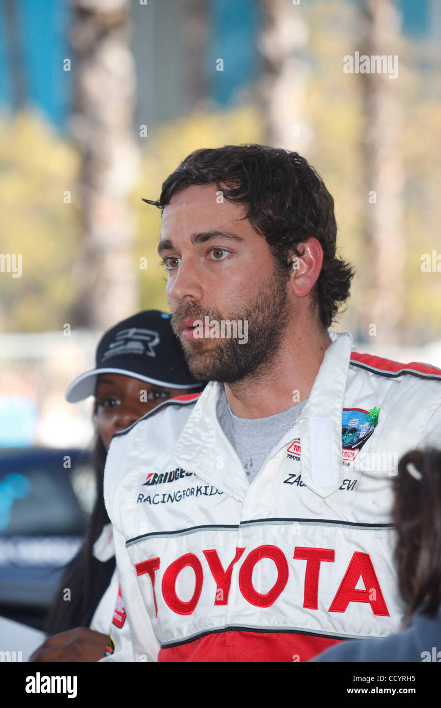 Apr 16, 2010 - Long Beach, California, Stati Uniti d'America - Attore ZACHARY LEVI (mandrino) in la celebrità/Pro Race alla lunga spiaggia Grand Prix (credito Immagine: © Kayte Deioma/ZUMA Press) Foto Stock