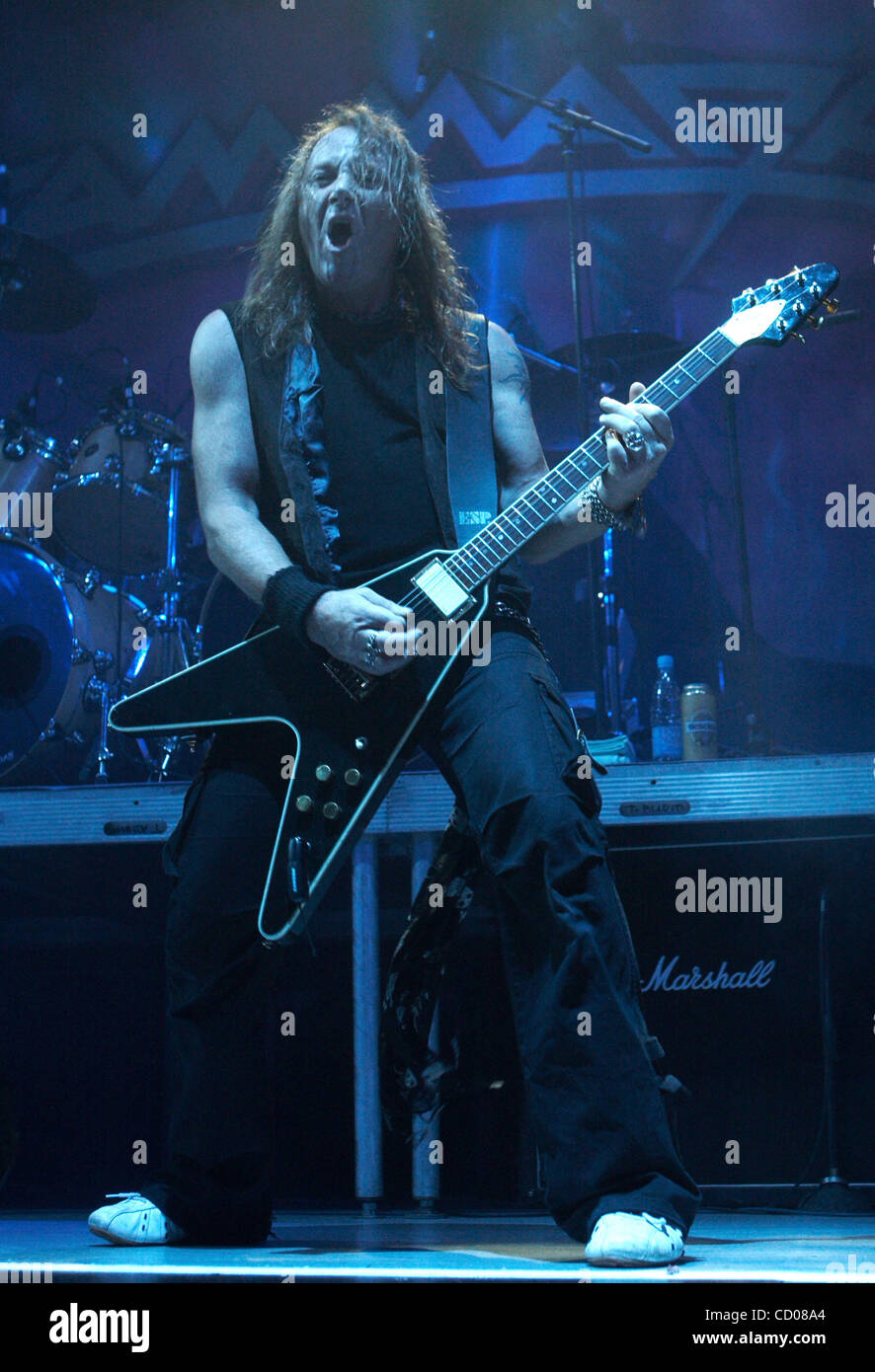 Il tedesco heavy metal band Gamma Ray live a Mosca. Nella foto: il chitarrista Kai Hansen Foto Stock