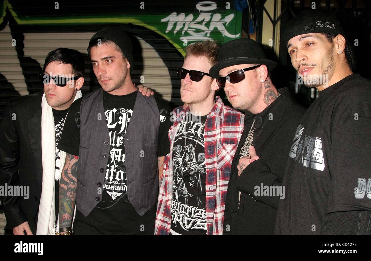 Mar 14, 2008 - Hollywood, California, Stati Uniti - Ho13057CHW.DCMA COLLETTIVA GRAND celebra l'apertura del flagship store.DCMA COLLETTIVO DI FLAGSHIP STORE DI LOS ANGELES, CA .03/14/08.BENJI MADDEN, TAL COOPERMAN HA, JOSH MADDEN e Joel Madden E BANDMEMBER (credito Immagine: Â© Clinton Wallace/Globe foto/ZUMAPRES Foto Stock