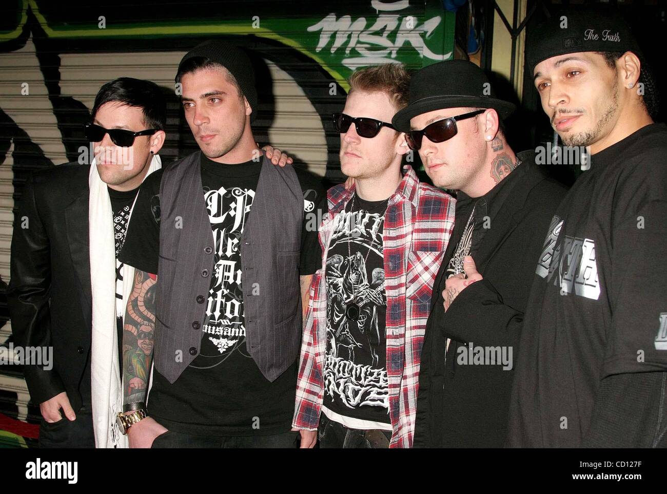 Mar 14, 2008 - Hollywood, California, Stati Uniti - Ho13057CHW.DCMA COLLETTIVA GRAND celebra l'apertura del flagship store.DCMA COLLETTIVO DI FLAGSHIP STORE DI LOS ANGELES, CA .03/14/08.BENJI MADDEN, TAL COOPERMAN HA, JOSH MADDEN e Joel Madden E BANDMEMBER (credito Immagine: Â© Clinton Wallace/Globe foto/ZUMAPRES Foto Stock