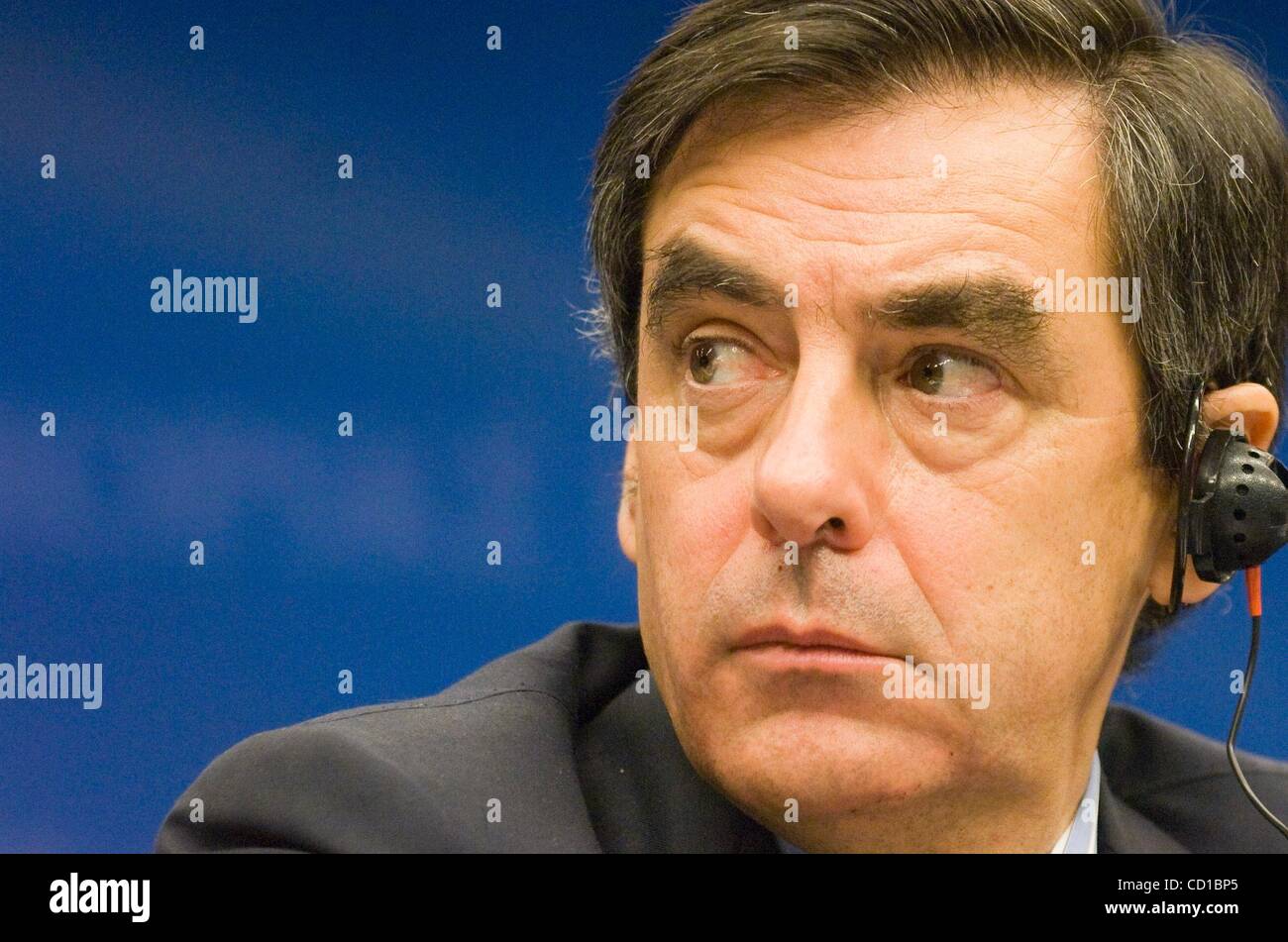 15 ott 2008 - Bruxelles, Belgio - Il Primo ministro francese Francois Fillon nella foto durante la conferenza stampa del vertice sociale trilaterale per la crescita e l'occupazione in vista di un vertice del Consiglio europeo presso la sede del Consiglio europeo. (Credito Immagine: Â© Wiktor Dabkowski/ZUMA Press) Foto Stock