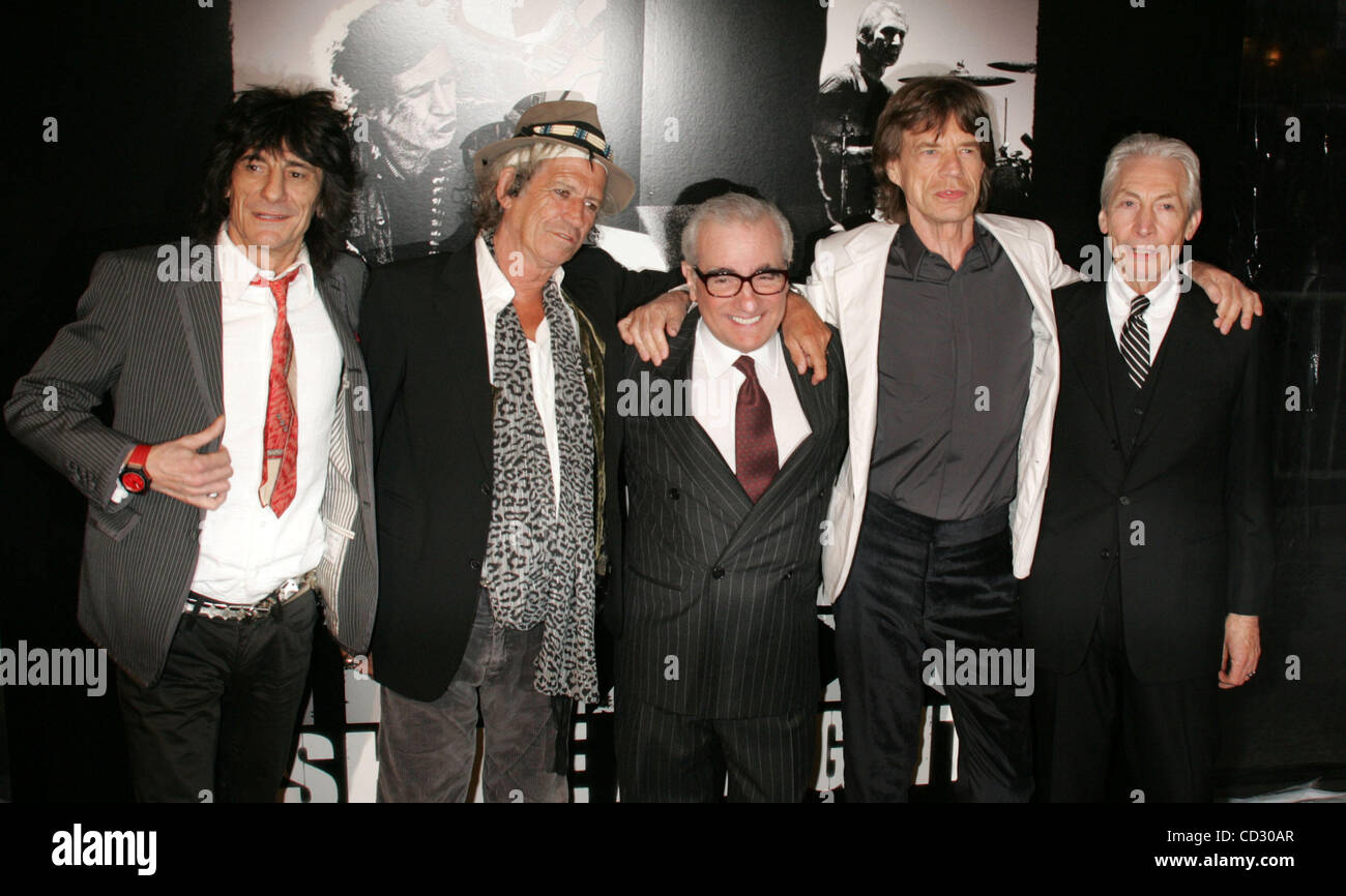 Mar 30, 2008 - New York, NY, STATI UNITI D'AMERICA - Rolling Stone i membri della band Ronnie Wood, Keith Richards, direttore MARTIN SCORSESE, MICK JAGGER e CHARLIE WATTS presso gli arrivi per il New York premiere di 'Shine UNA LUCE" tenutosi presso il Teatro Ziegfeld. (Credito Immagine: © Nancy Kaszerman/ZUMA Press) Foto Stock