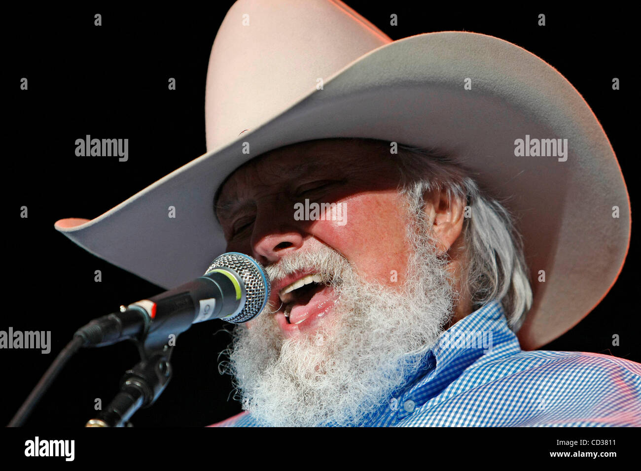 041808 fea volunteer jam Foto di acque Lannis/Palm Beach post 0051466un [con la storia di Janis Fontaine]--- WEST PALM BEACH --- Charlie Daniels esegue presso il volontario inceppamento al anfiteatro Cruzan Venerdì notte. Il più recente della band di numerosi album è 'deuces', rilasciato nel 2007. 04 Foto Stock