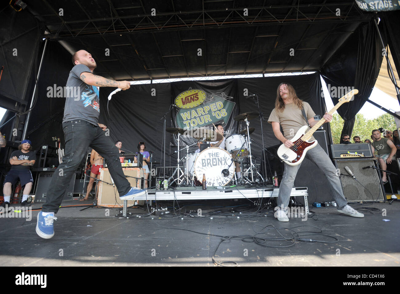 Jul 14, 2008 - Charlotte, North Carolina, Stati Uniti d'America - Musicisti BRONX esibirsi dal vivo come parte del 2008 Vans warped tour che ha avuto luogo presso l'Anfiteatro Verizon Wireless si trova a Charlotte. Copyright 2008 Jason Moore. Credito: Jason Moore Foto Stock