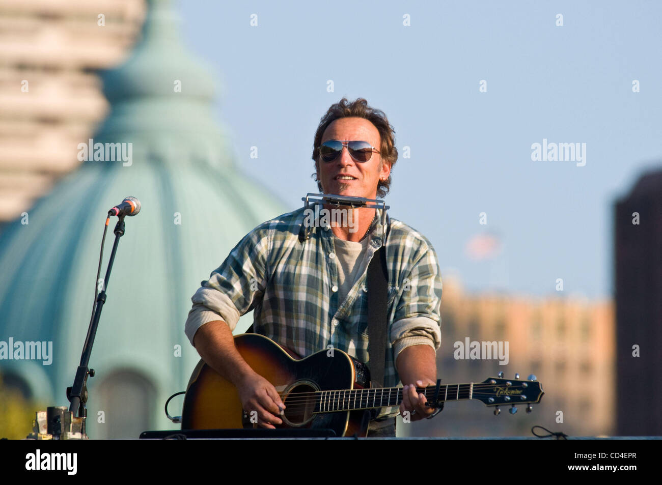 Ott. 04, 2008-Philadelphia, Pa, STATI UNITI D'AMERICA-BRUCE SPRINGSTEEN alla roccia per cambiare concerto per Obama terrà in Philadelphia PA (credito Immagine: (c) Ricky Fitchett/ZUMA Premere) Photog: Ricky Fitchett Fonte: Ricky Fitchett Titolo: fotografo contratto di credito: ZUMA Premere Città: Stato di Philadelphia PA: Paese: USA CA Foto Stock