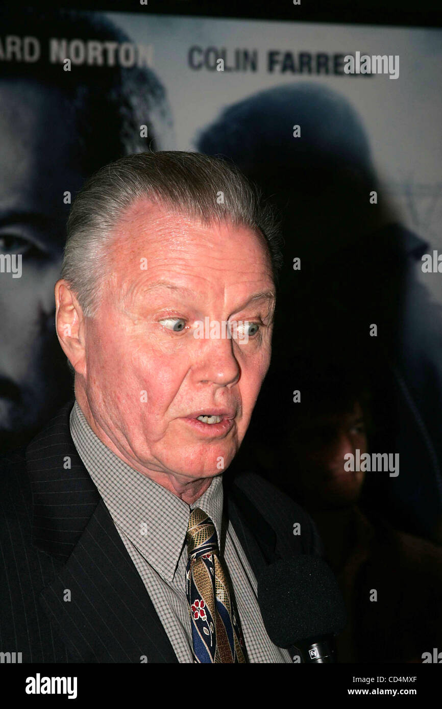 Ottobre 15, 2008 - New York New York, Stati Uniti - PRIDE & GLORIA PREMIERE.LOEWS THEATRE 10-15-2008. 2008. .JON VOIGHT.K59791RM(Immagine di credito: Â© Rick Mackler/Globe foto/ZUMAPRESS.com) Foto Stock