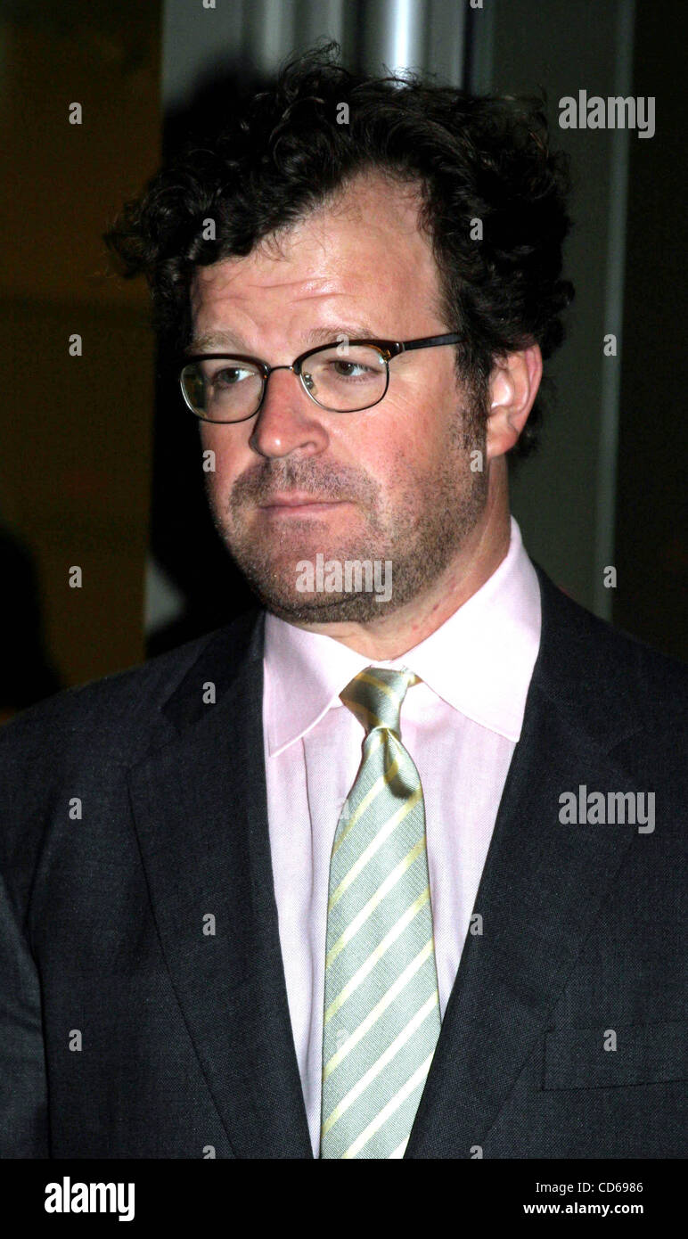 Sett. 28, 2003 - New York New York, Stati Uniti - K33093RM.Gli arrivi per ''RECENT tragici eventi'' A GIOCARE WRIGHT Theatre , NYC 09/28/2003. / KENNETH LONIGAN(Immagine di credito: Â© Rick Mackler/Globe foto/ZUMAPRESS.com) Foto Stock