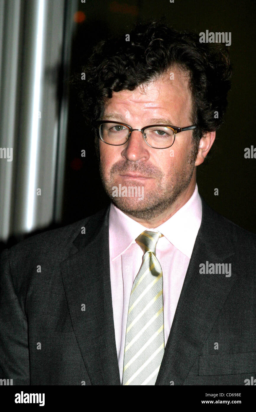 Sett. 28, 2003 - New York New York, Stati Uniti - K33093RM.Gli arrivi per ''RECENT tragici eventi'' A GIOCARE WRIGHT Theatre , NYC 09/28/2003. / KENNETH LONIGAN(Immagine di credito: Â© Rick Mackler/Globe foto/ZUMAPRESS.com) Foto Stock